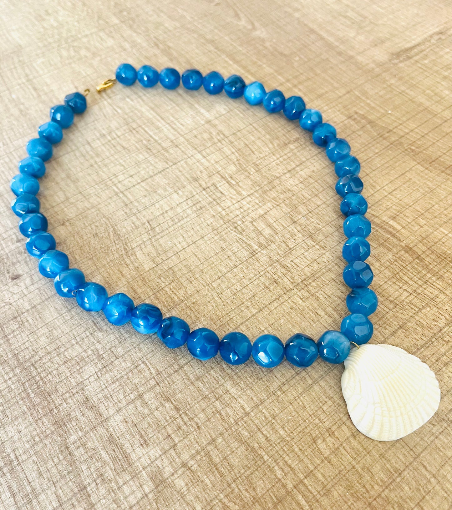 Collier bleu coquillage ✨