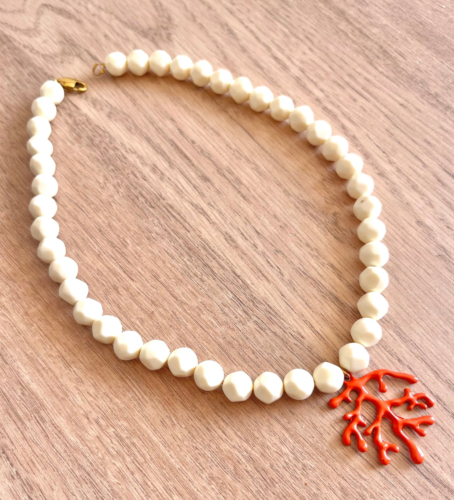 Collier écru corail ✨